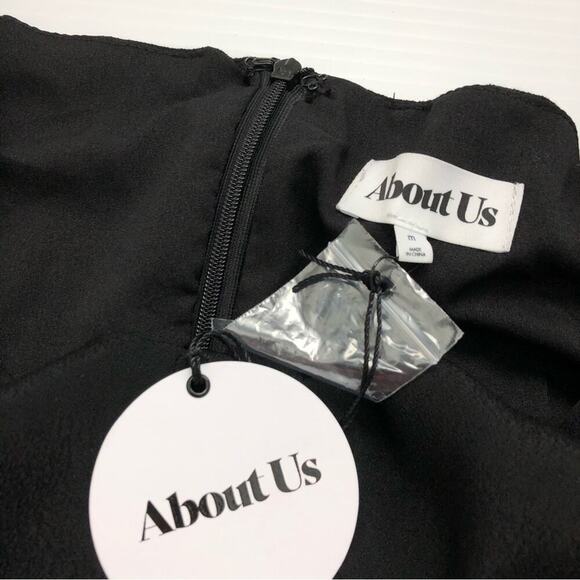 🆕 Revolve About Us Giselle dress button front detail black long sleeve mini - Picture 4 of 13